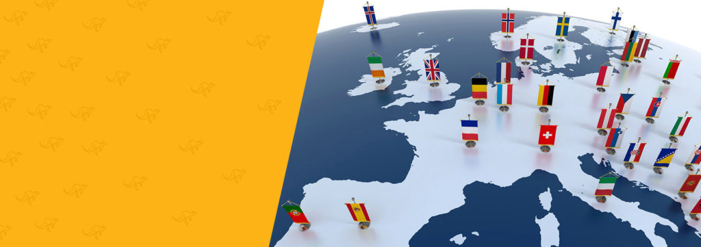 bawiąca się rodzina w salonie w trakcie przeprowadzki