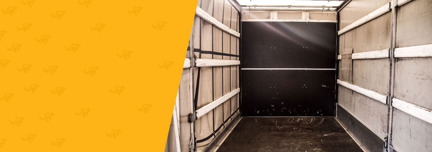 wnętrze pustej ciężarówki