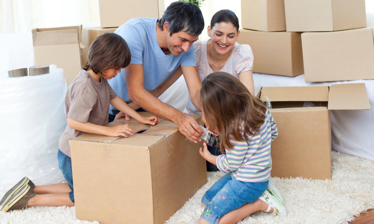 Przeprowadzka z rodziną. Jak pom&oacute;c dzieciom dostosować się do nowego domu i środowiska?